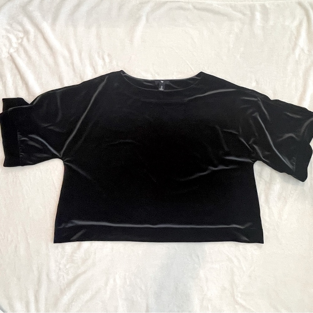 GAP velour like top